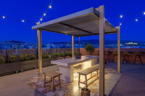 Plato's Academy Acropolis Terrace Condos Room Type - Deluxe Studio