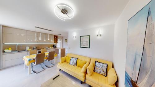 Design Apartment EMERALD Viškovo (Design Apartment EMERALD Viskovo) in Sroki