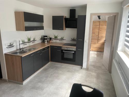 廚房, Ferienwohnung an der Linde in 比紹夫斯海姆a.d.力弘