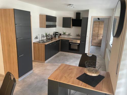 設施, Ferienwohnung an der Linde in 比紹夫斯海姆a.d.力弘