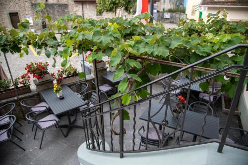 Seadmed, Hotel de la Place in Corseaux