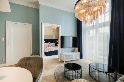 One-Bedroom Apartment image 2