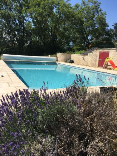 Peldbaseins, Le cocon de Mya in Cenves