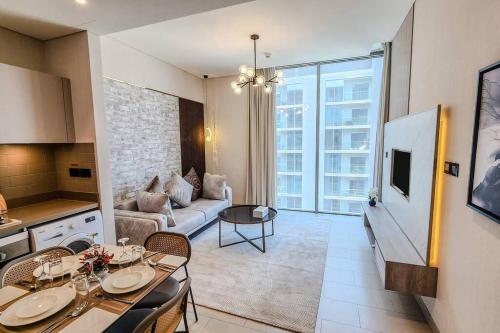 STAY BY Latinem Luxury 1 BR Holiday Home CVR B3103 near Burj Khalifa