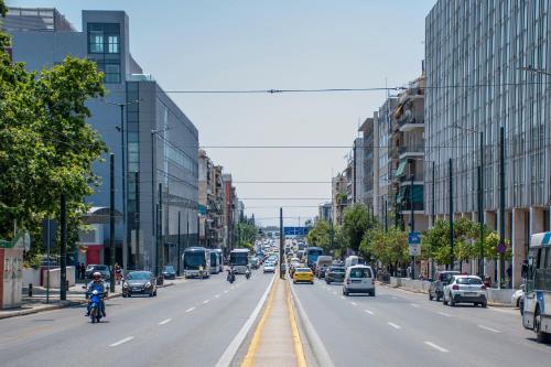 Charming 2 BR Apt with Acropolis View in Athens