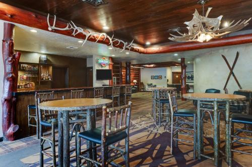 Stoney Creek Hotel Columbia - image 14