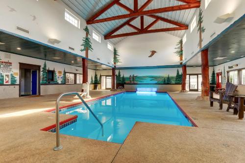 游泳池, 哥倫比亞斯托尼溪酒店 (Stoney Creek Hotel Columbia) in 密蘇里州哥倫比亞 (MO)