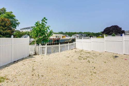 Charming Beach Haven West Home 1 Mi to Beach!