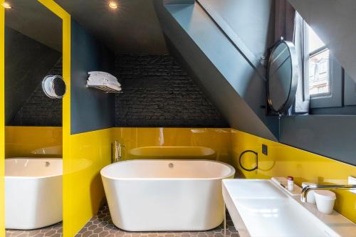 Clarance Hotel Lille - image 10