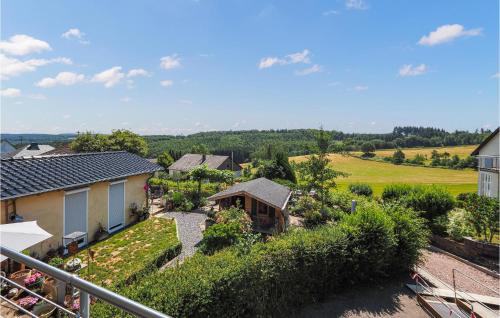 Three-Bedroom Apartment in Grenderich - image 3