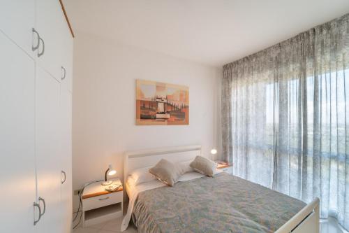 One-Bedroom Apartment image 3