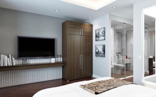 Suite, family