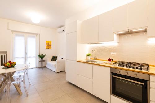 Brenta Top Floor - MM3 Yellow Line, Milan