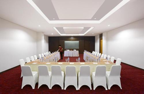 Hotel Santika Palu - 연회장