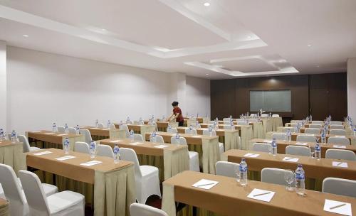 Hotel Santika Palu - 연회장