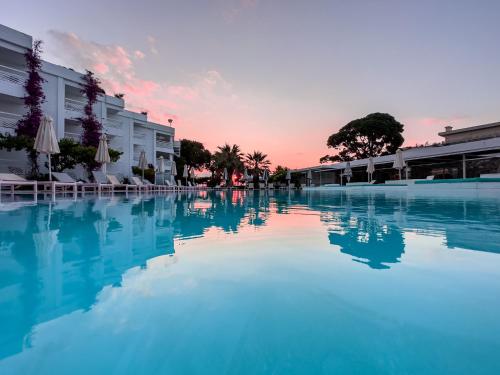  Marathon Beach Resort in Nea Makri