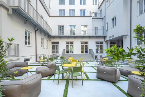 Il Santo Stays in Florence