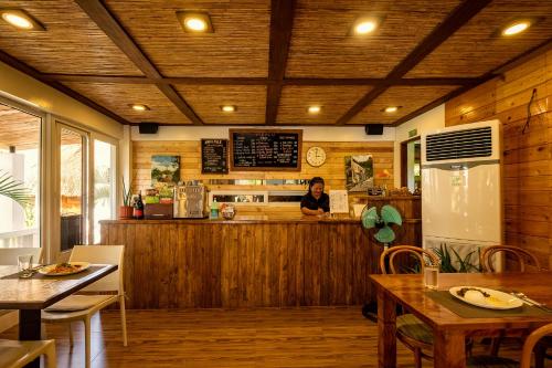 Restaurant, Bernardos Lantia Hotel in Basco