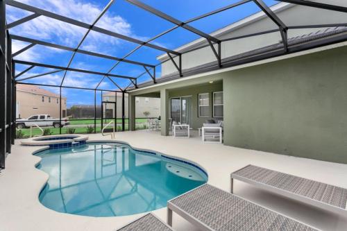 Terrace Ridge NEW Pool Vacation Home - image 14