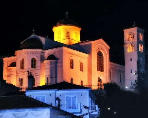 Κεντρικό κομψό ήσυχο στούντιο. (Κεντρικο κομψο ησυχο στουντιο.) in 암피사