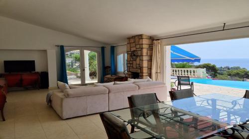 Facilities, Clajo 2461 in Roquebrune-sur-Argens