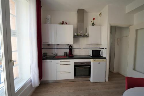 Konyha, Les coquelicots Grand Place ARRAS in Arras