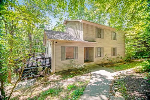 Laurel Haven Hideaway in Fairview, USA
