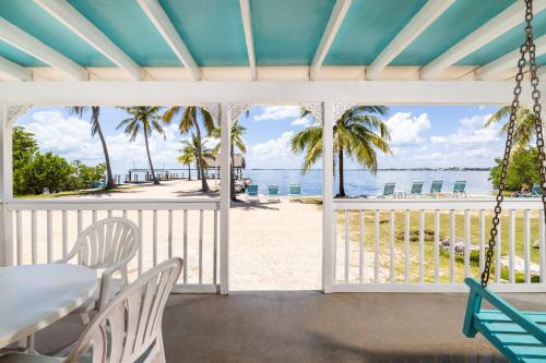 岩石礁度假酒店 (Rock Reef Resort) in 拉戈島