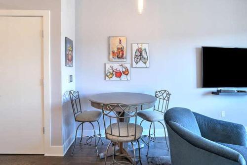45 Asheland Avenue Unit 305 in Asheville, USA