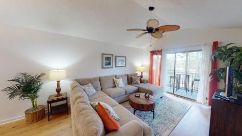 Secluded Paradise Serene 2BR Golf Course Views in Pawleys Island, USA