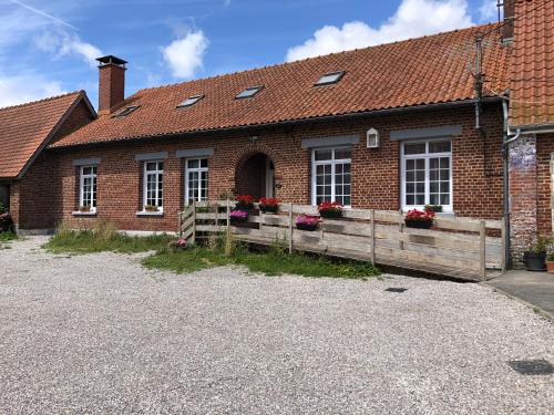 Entre Caps et Marais la FERME gîte à louer Hermelinghen