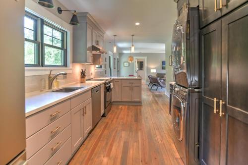 Dogwood Farmhouse in Candler, USA