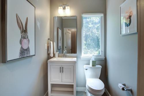Short Coxe Avenue Townhome 233 in Asheville, USA