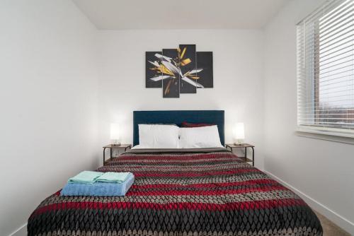 B&B Indianapolis - Affordable Private Room Indy - Shared - Bed and Breakfast Indianapolis