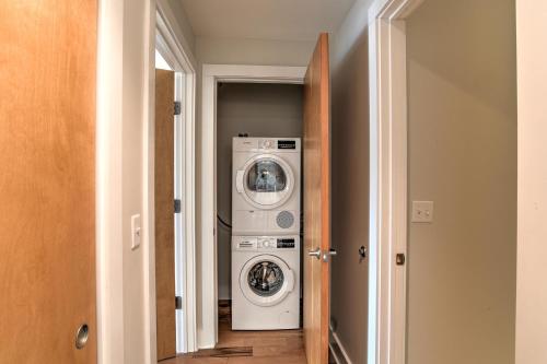 45 Asheland Avenue Unit 400 in Asheville, USA