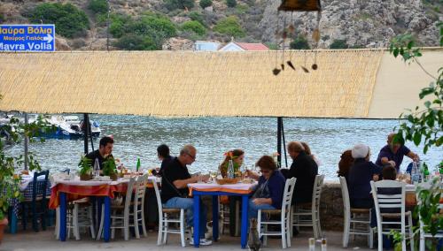 Emporios Bay Hotel