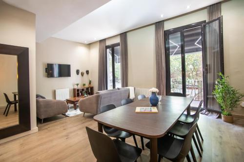 Apartment with Terrace 10 image 9