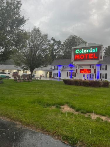 Colonial Motel - Accommodation - North Conway