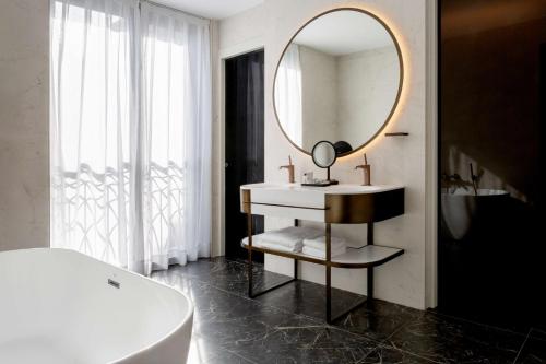 Radisson Collection Hotel Magdalena Plaza Sevilla - image 8