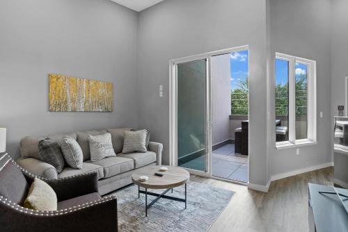South Slope Townhome with Private Elevator Unit 102 in Asheville, USA