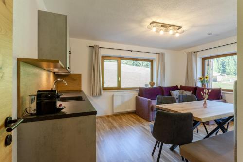 廚房, Appartements SonnAlm in 柏瓦格