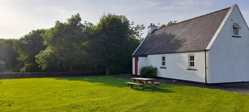 Daffodil Cottage 2 Bedroom - Gloshpatrick