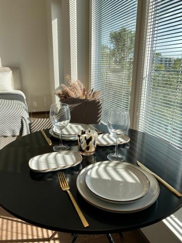 Elegance Apartment - City Centre Free Parking, Tallinn (photo 6)
