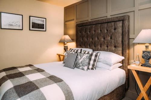 The Assheton Arms The Assheton Arms