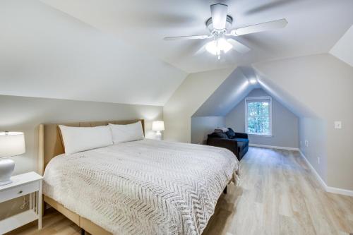 Lake Hartwell Retreat with 2-Tier Dock and Boat Slip! Lake Hartwell Retreat with 2-Tier Dock and Boat Slip!