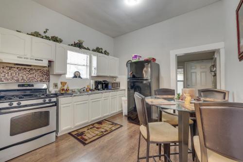 Charming San Antonio Home 5 Mi to Downtown! in San Antonio, USA