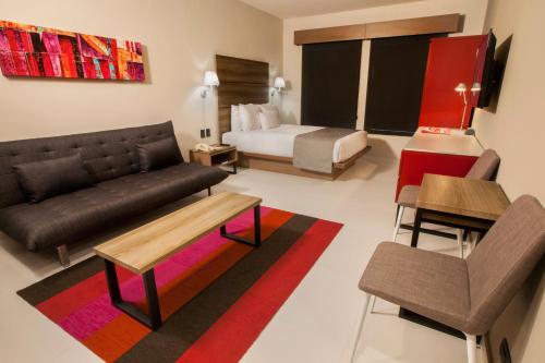 City Express Suites by Marriott Cabo San Lucas