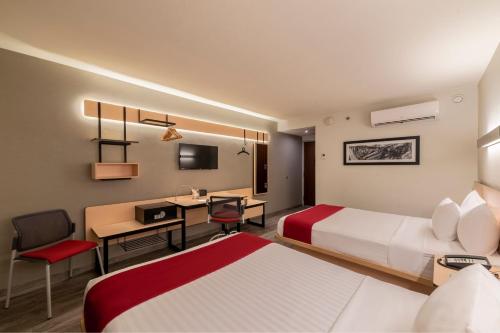 City Express Plus by Marriott Guadalajara Palomar