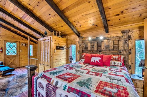 Unique Bear Country Cabin in Ruidoso with Hot Tub! - image 2