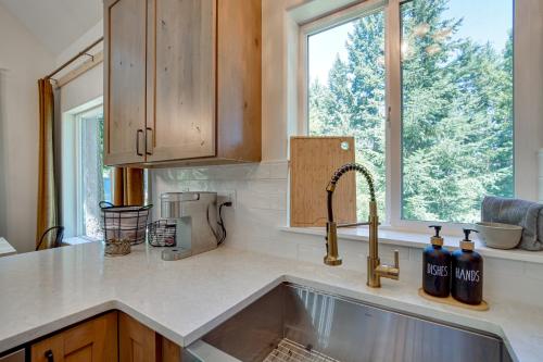 Unwind in Cle Elum Hot Tub and Cozy Fireplace!, Cle Elum (foto 9)